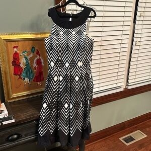 White House Black Market black and white sleeveless dress. Size 0.